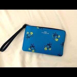 NEW COACH WRISTLET